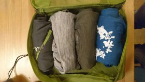 Kleider in meiner Packhilfe
